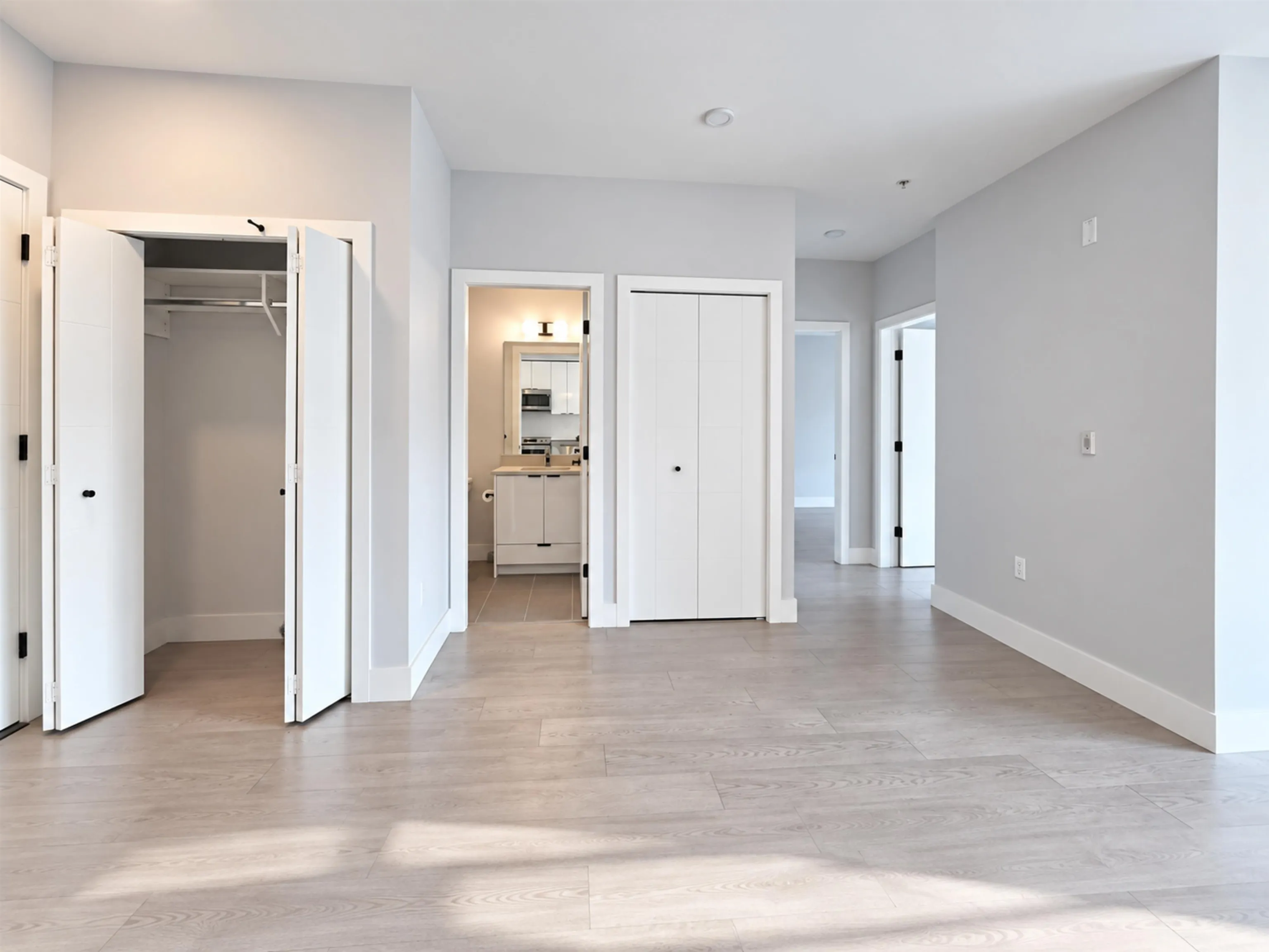 19825 54 Avenue #409