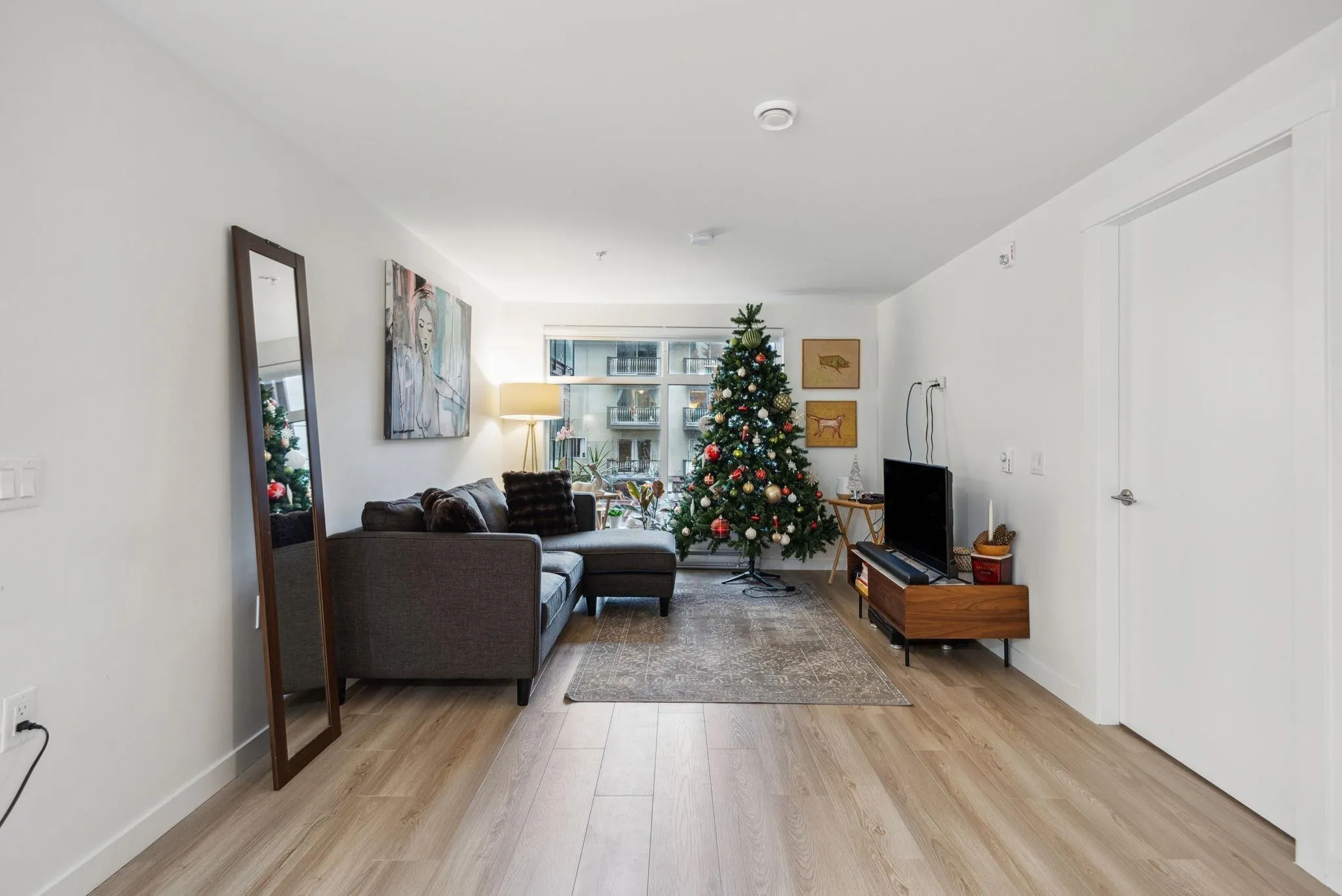 232 Sixth Street #207