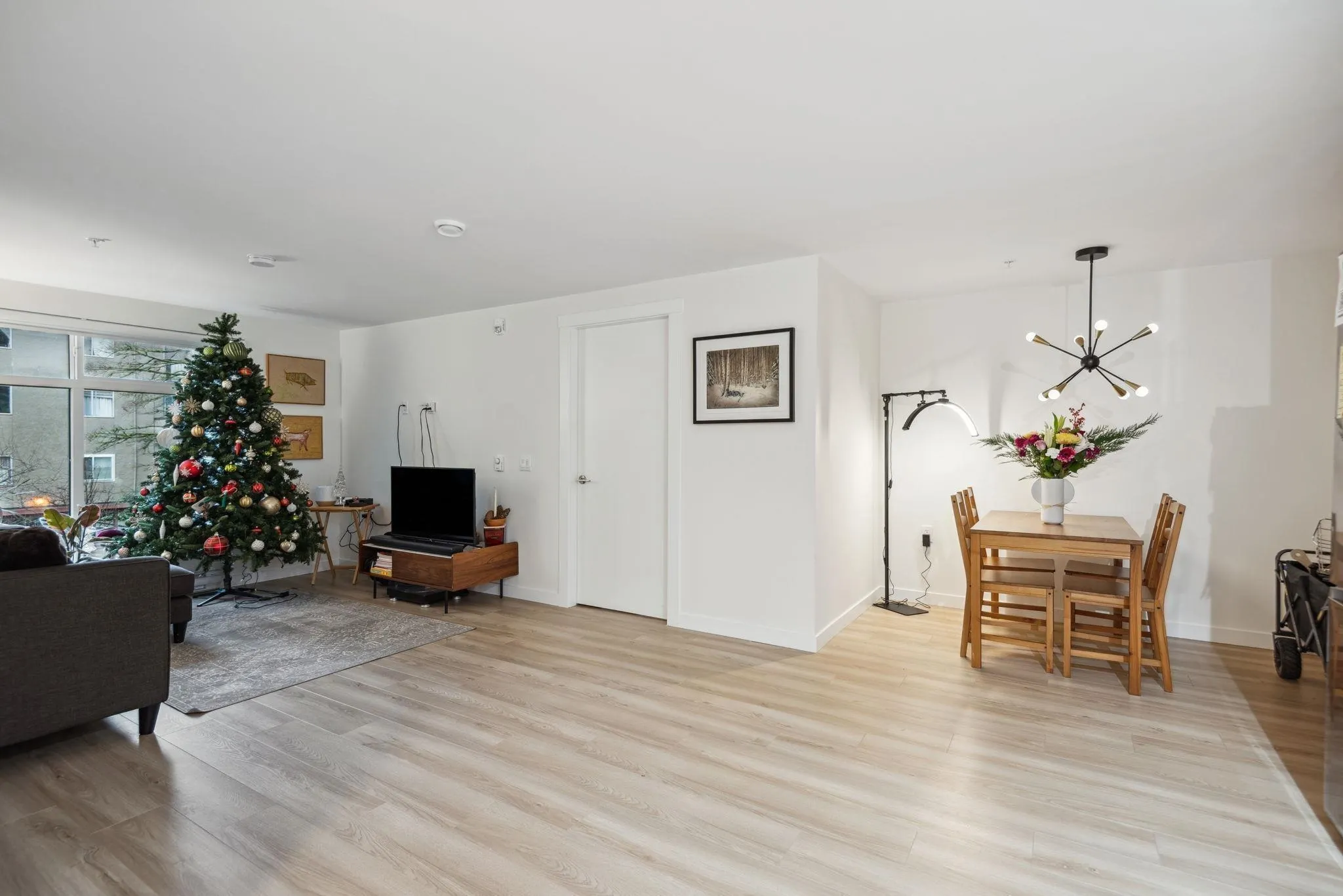 232 Sixth Street #207