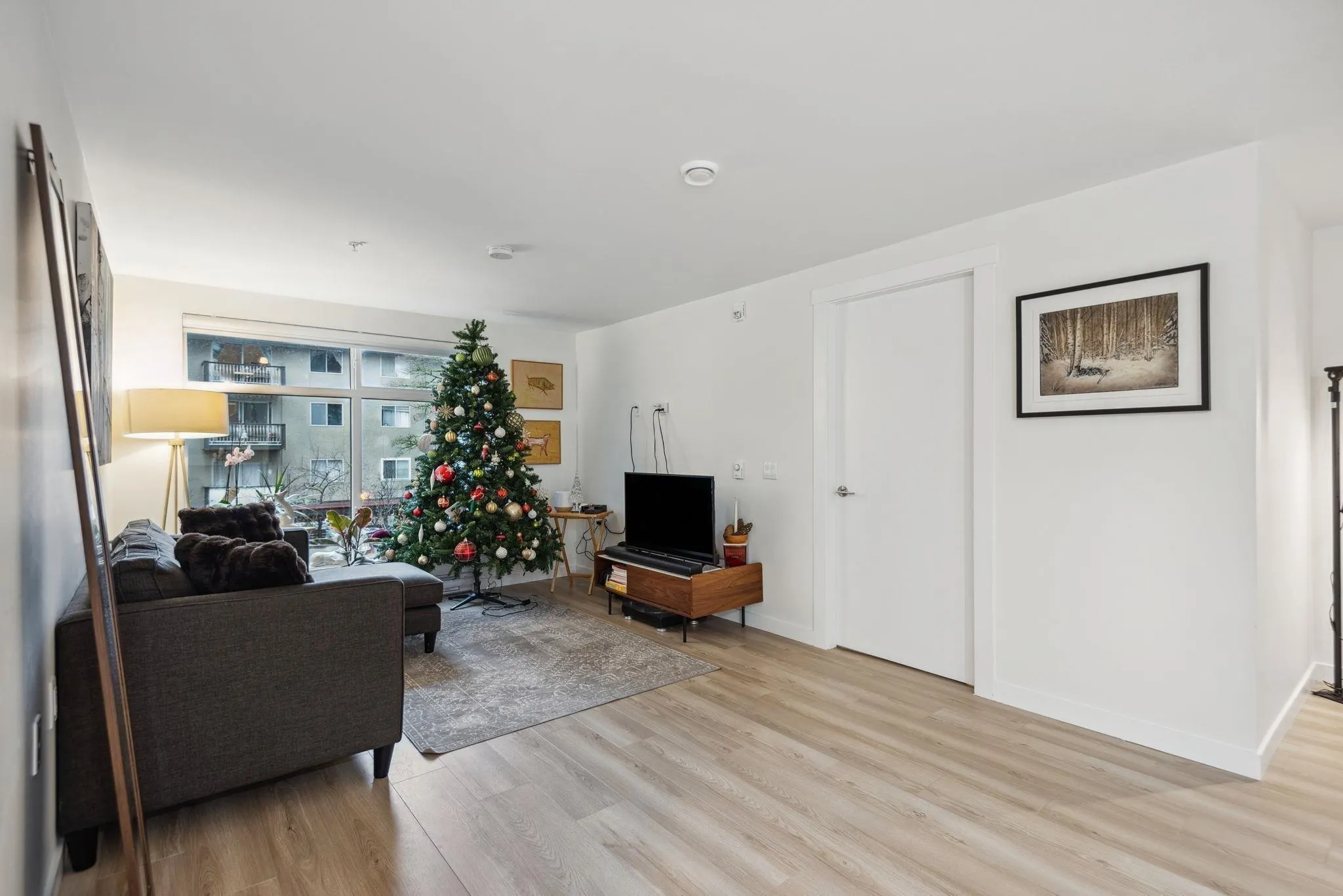 232 Sixth Street #207