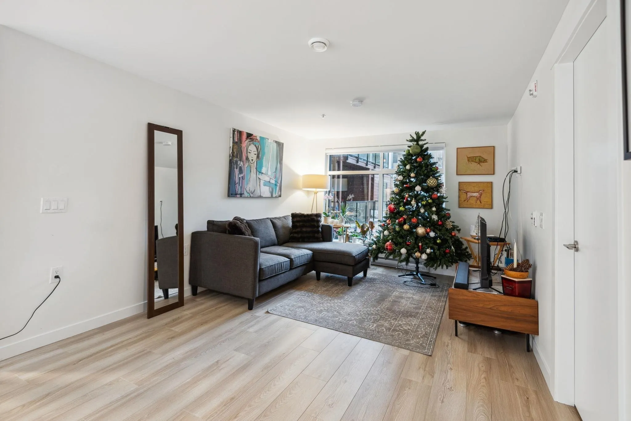 232 Sixth Street #207