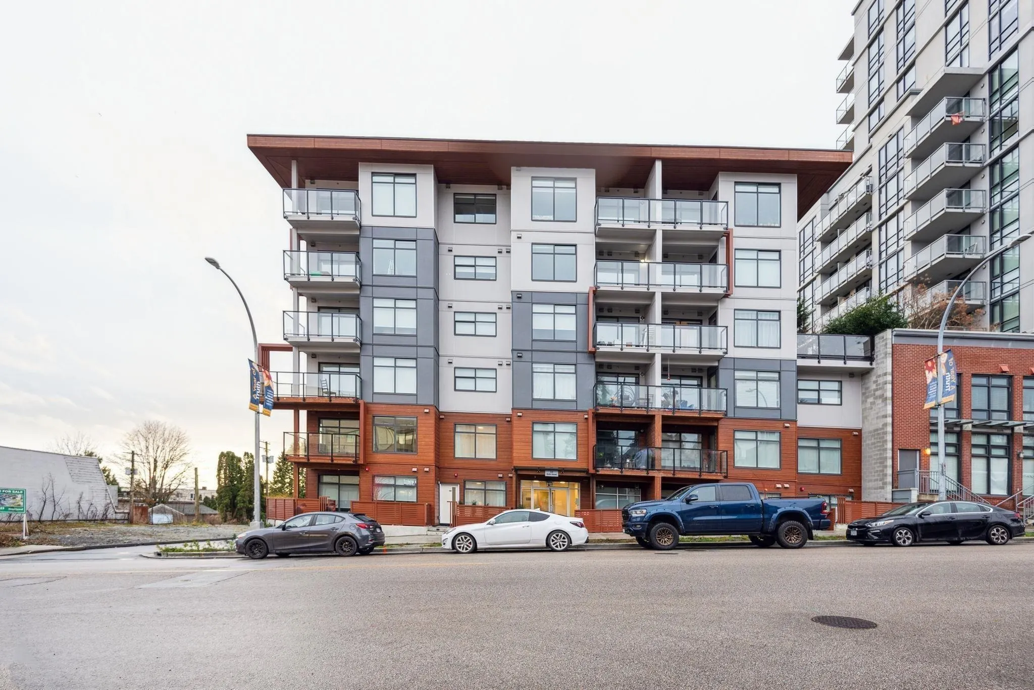 232 Sixth Street #207
