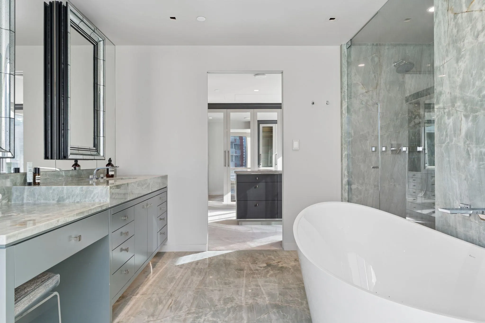 1139 W Cordova Street #1701