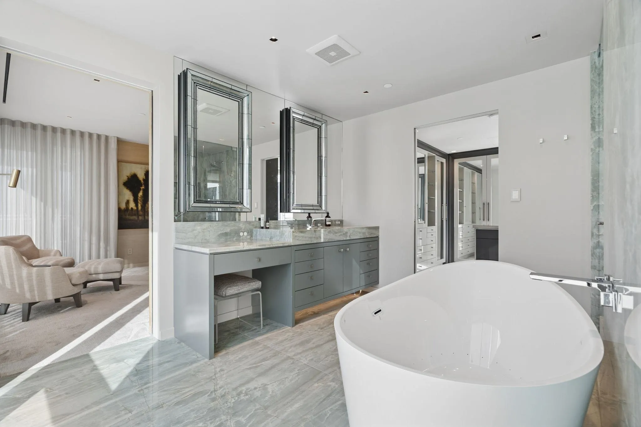 1139 W Cordova Street #1701