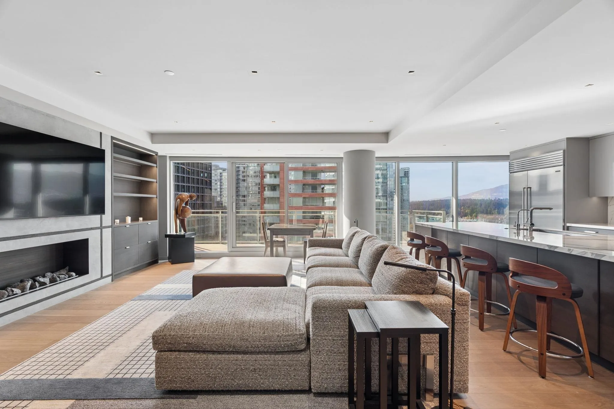 1139 W Cordova Street #1701