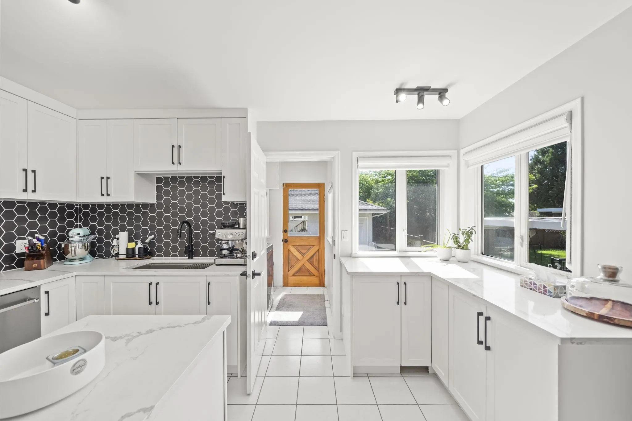 2510 Camrose Drive
