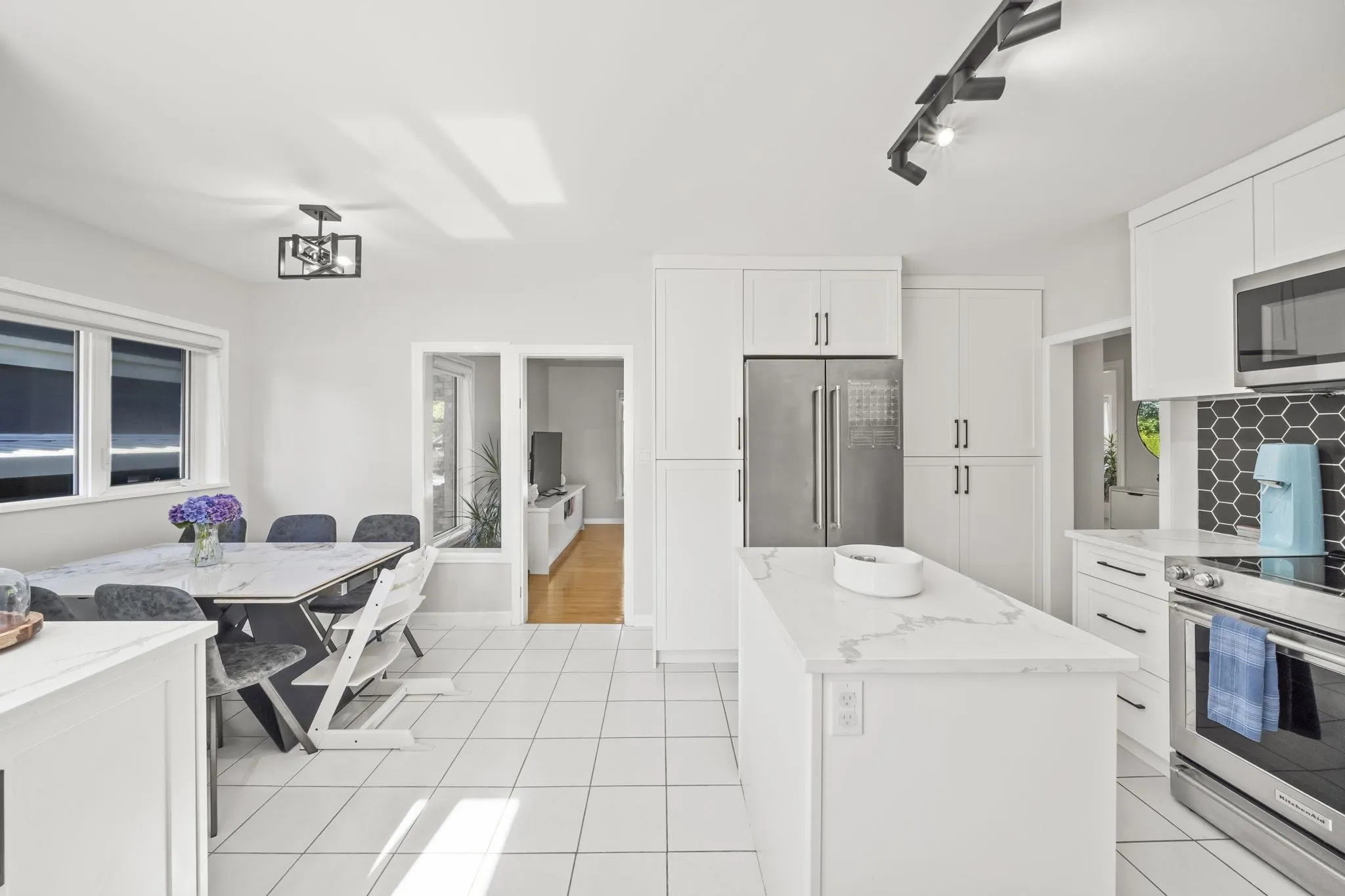 2510 Camrose Drive