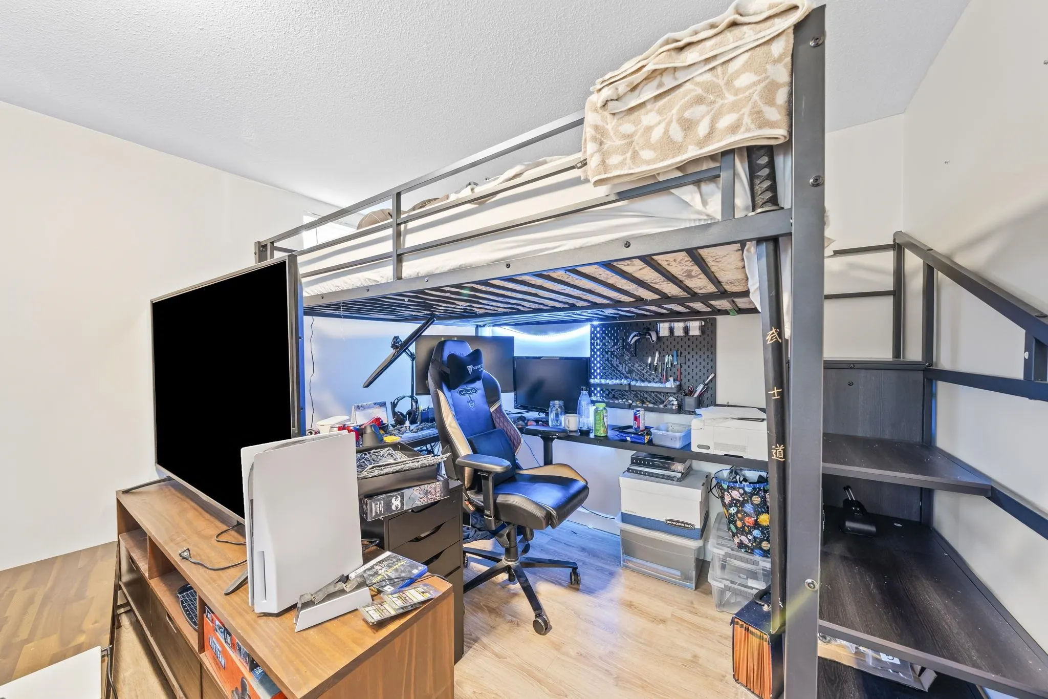 2510 Camrose Drive