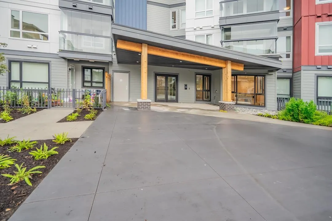 13788 76 Avenue #406