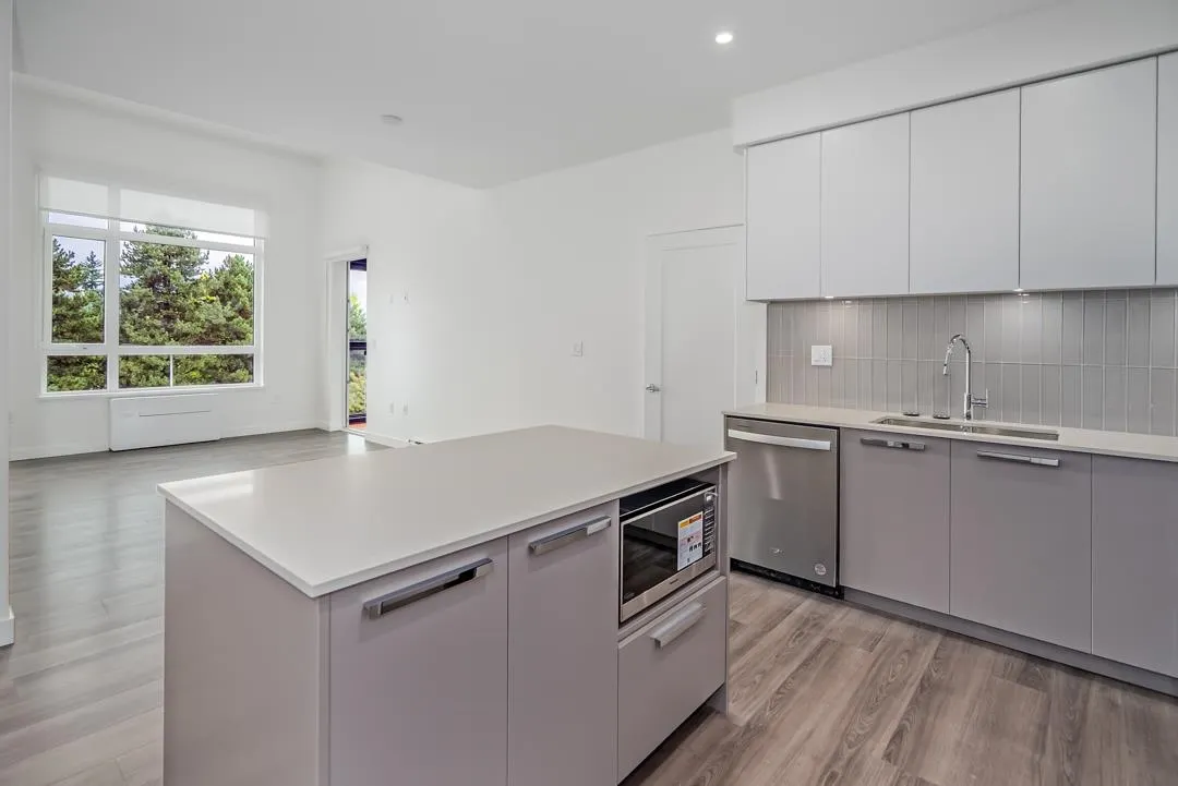 13788 76 Avenue #406