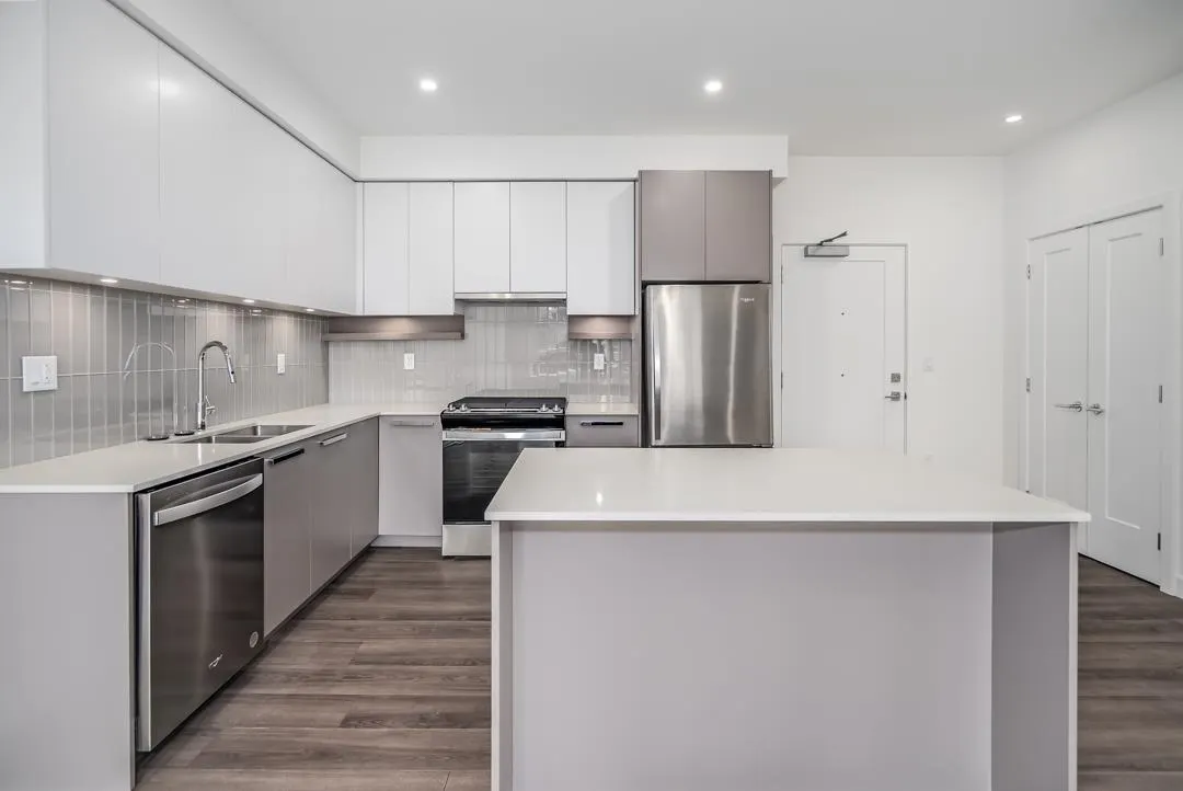 13788 76 Avenue #406