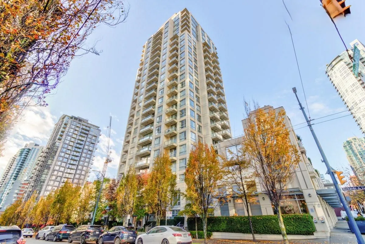 1225 Richards Street #1703