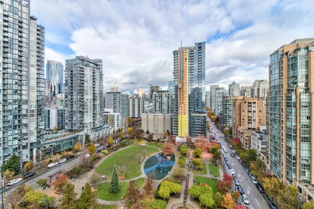 1225 Richards Street #1703