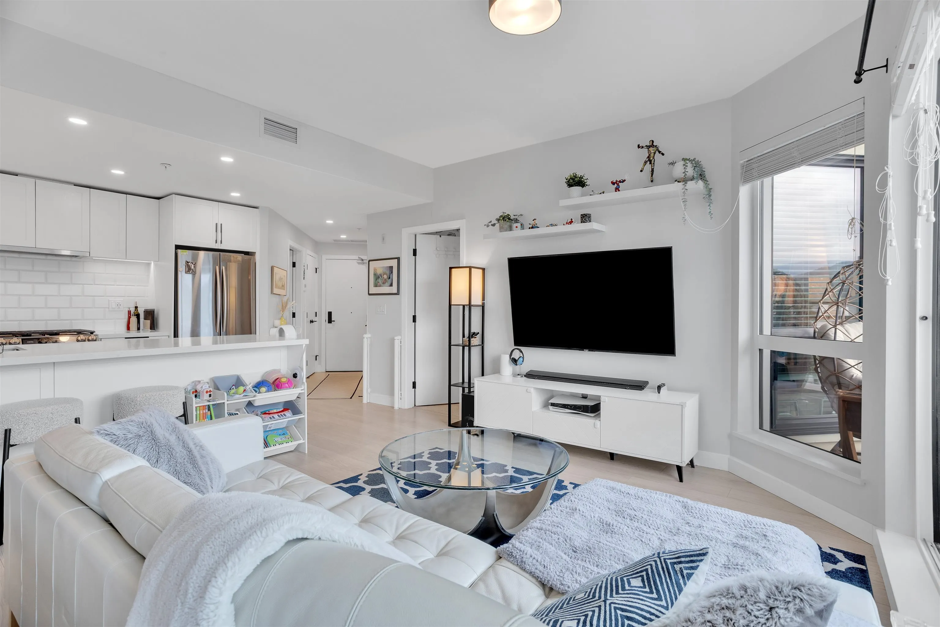 3038 St George Street #609