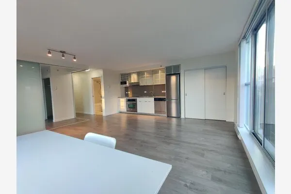 168 Powell Street #511