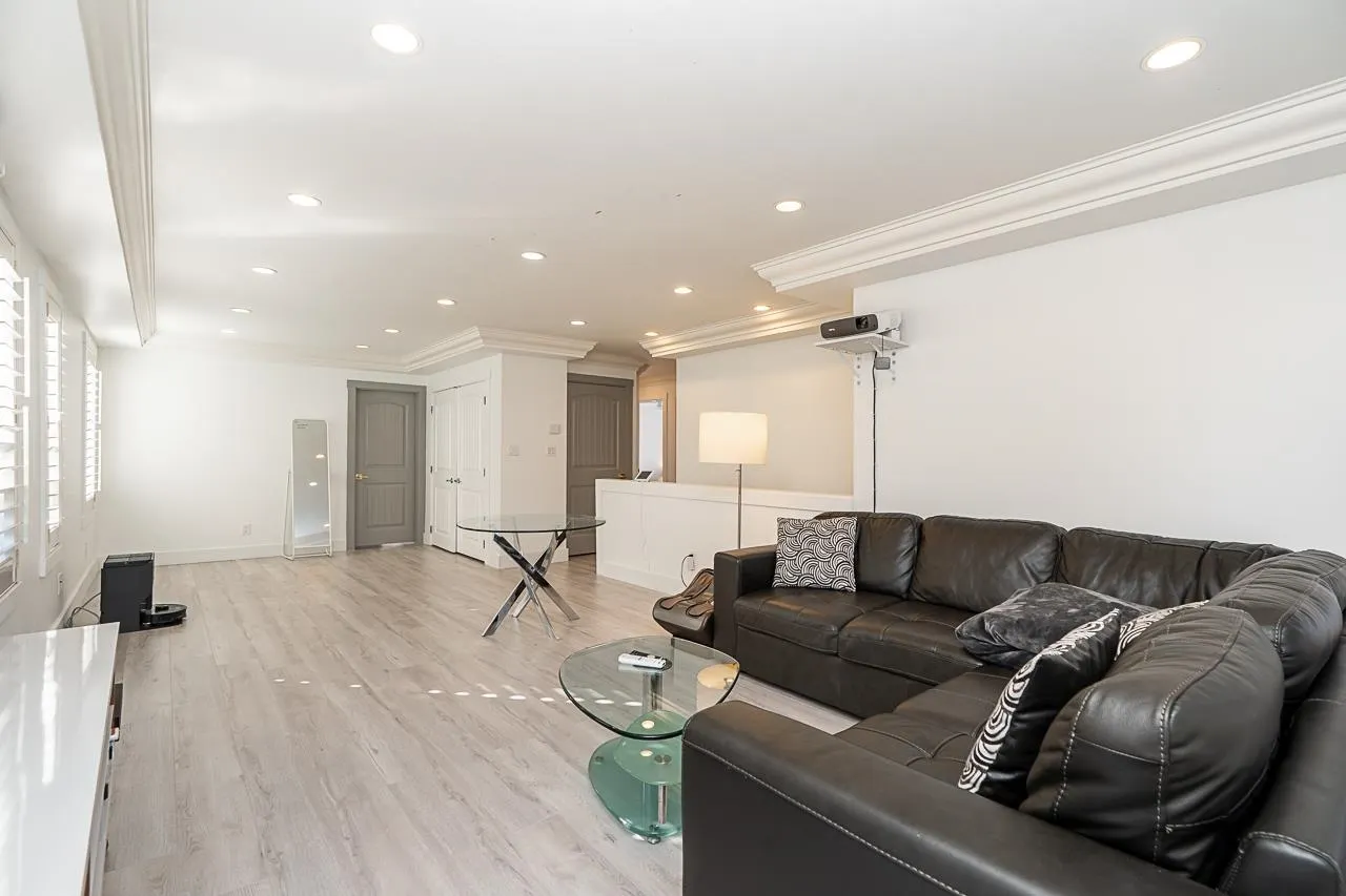 4875 Linden Drive