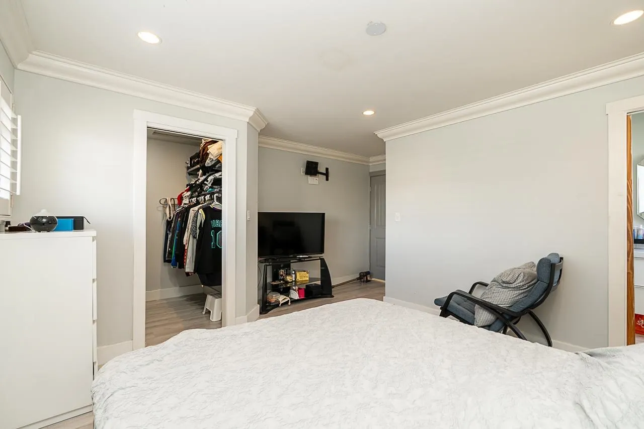 4875 Linden Drive