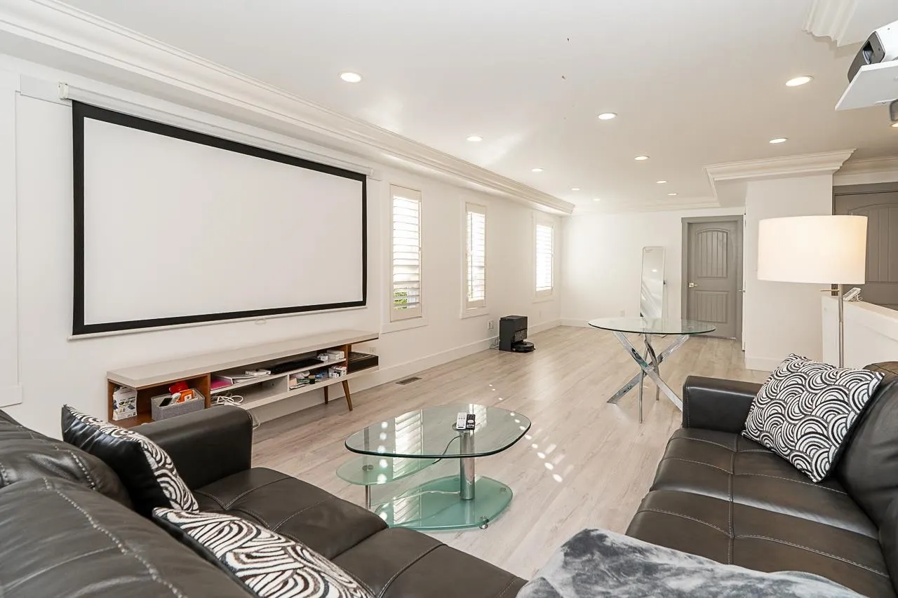 4875 Linden Drive