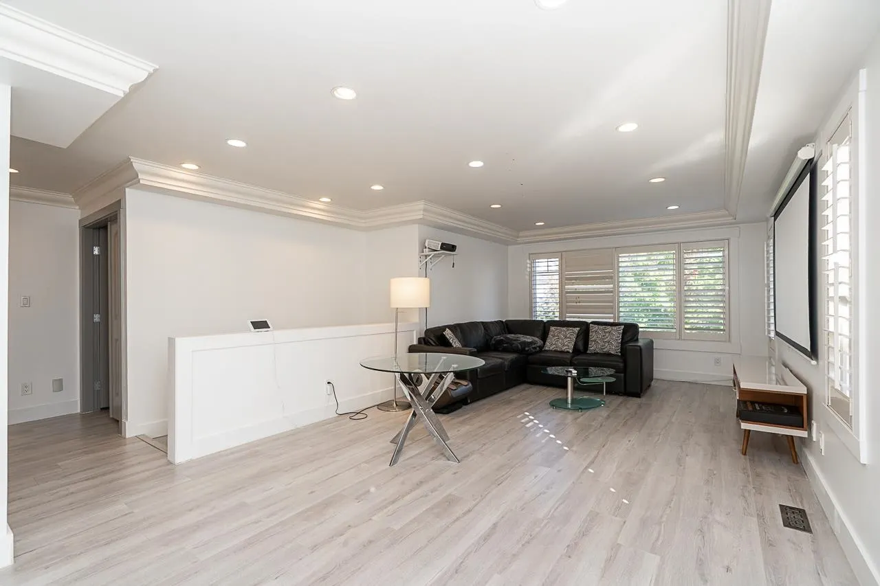 4875 Linden Drive