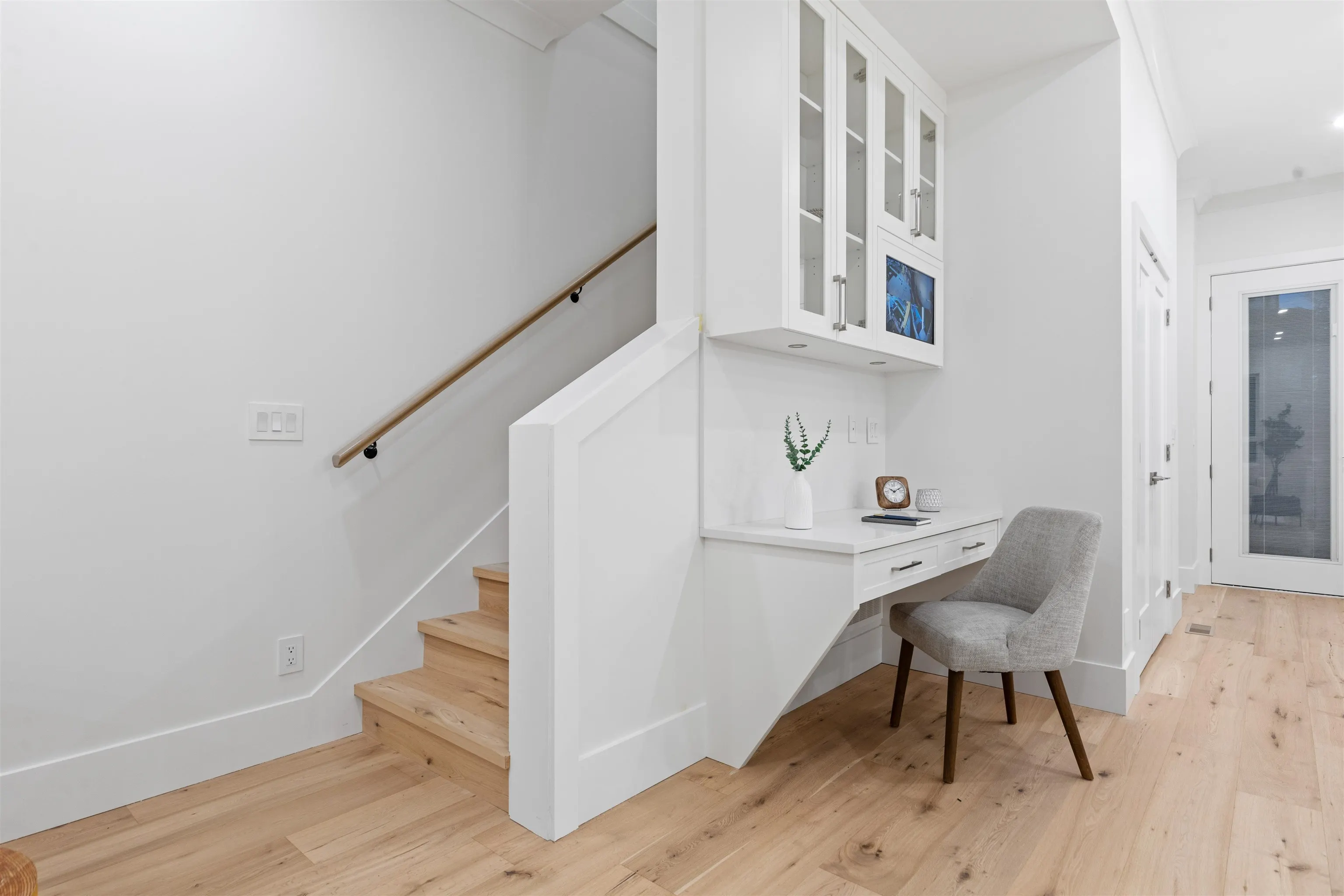 16623 18a Avenue #101