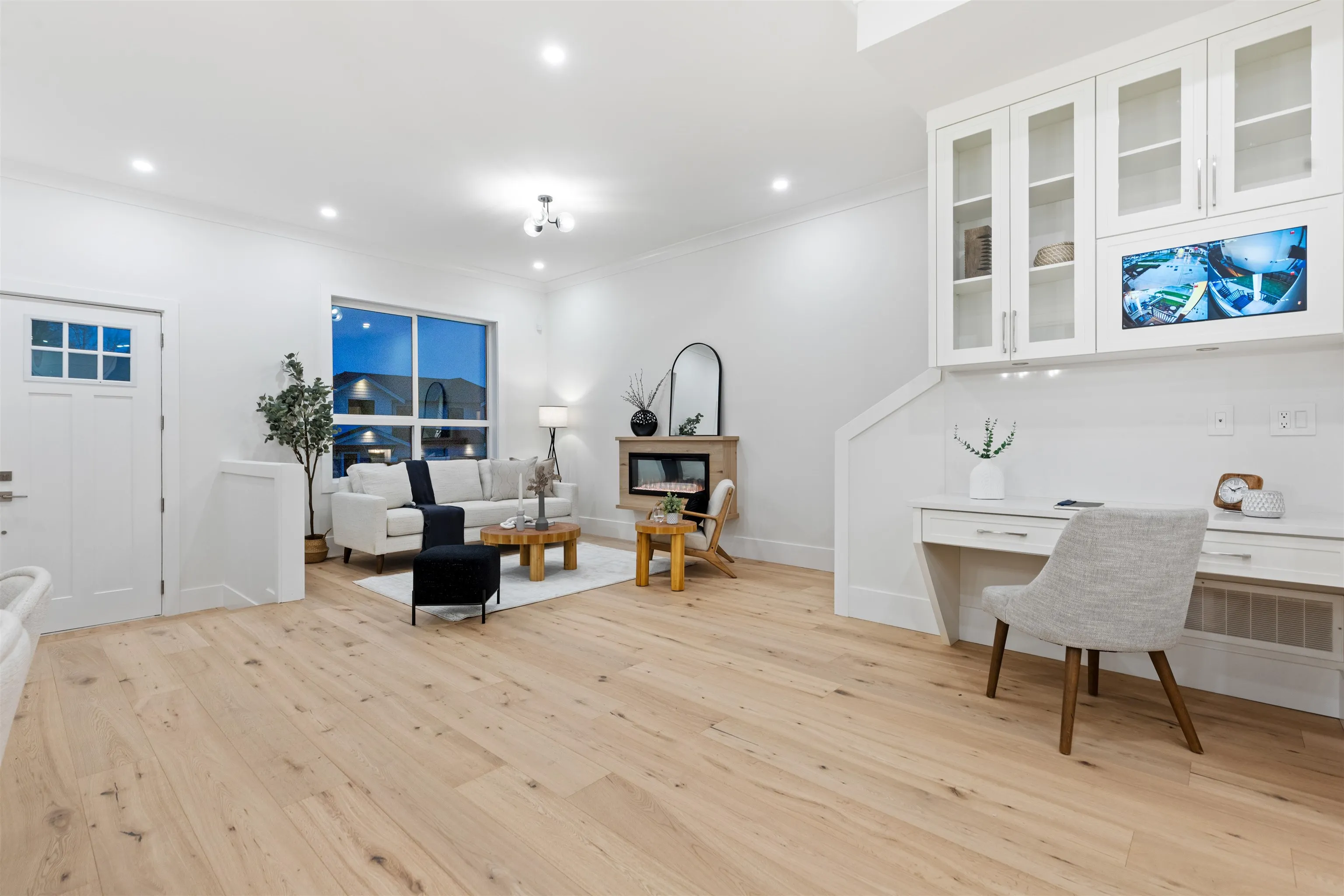 16623 18a Avenue #101