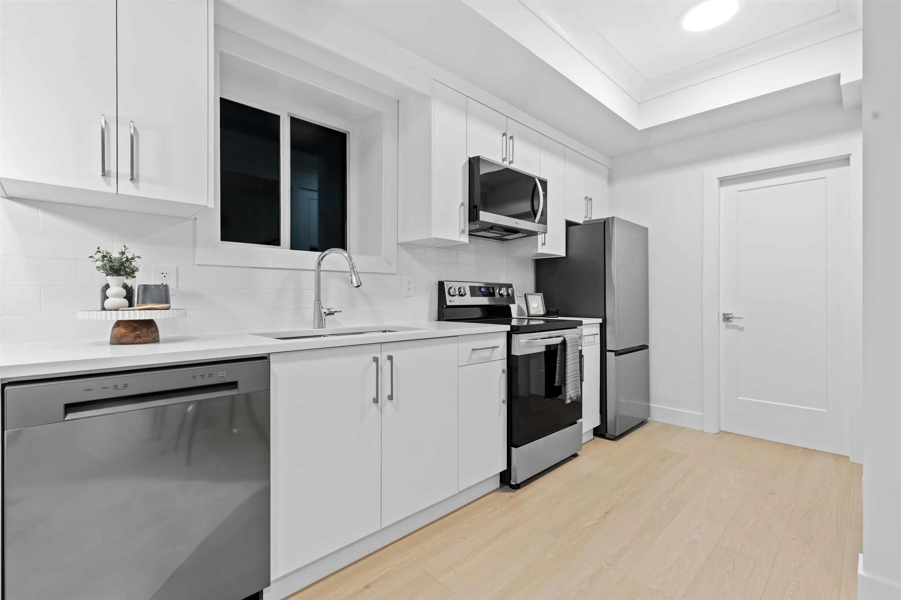 16623 18a Avenue #101