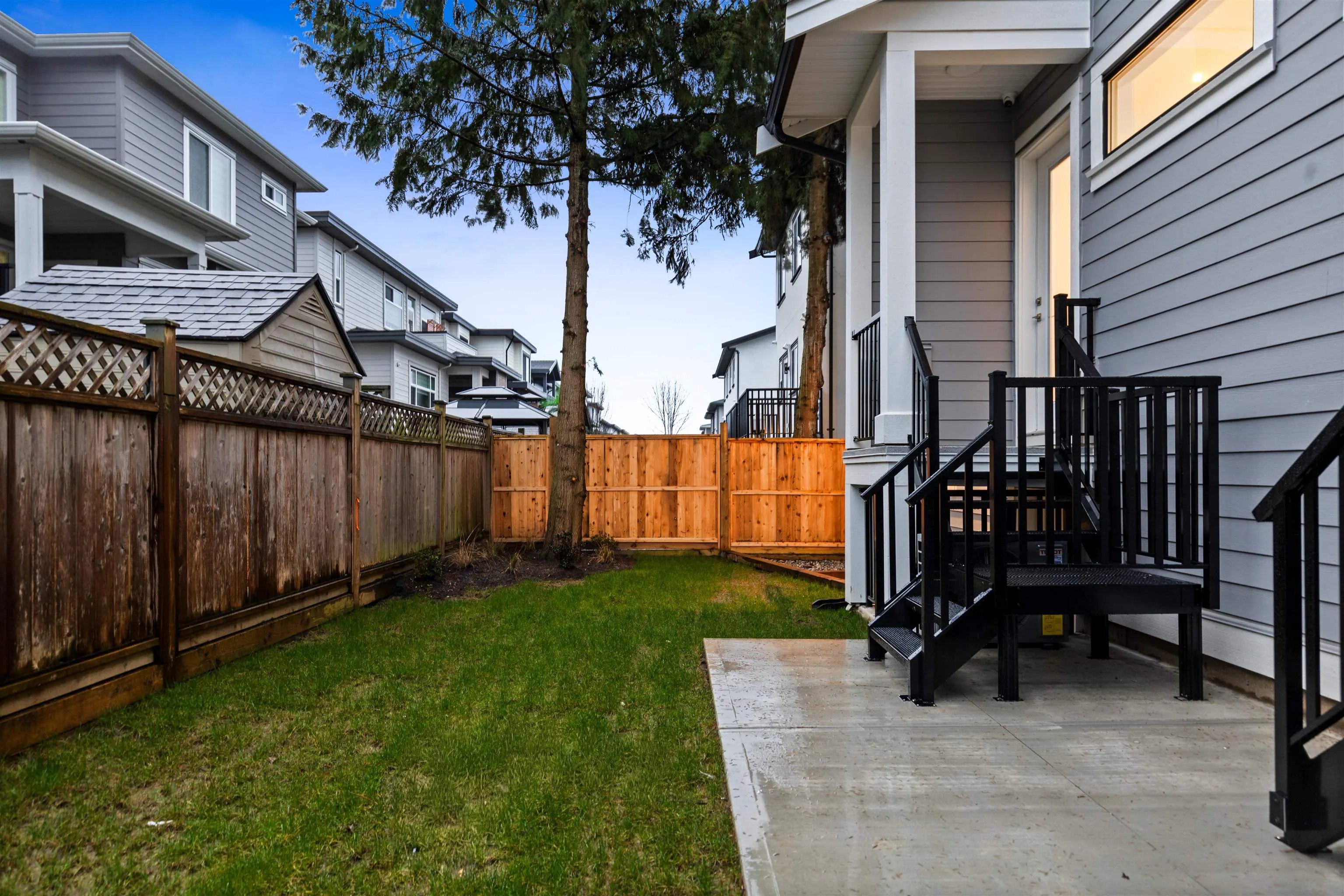 16623 18a Avenue #101