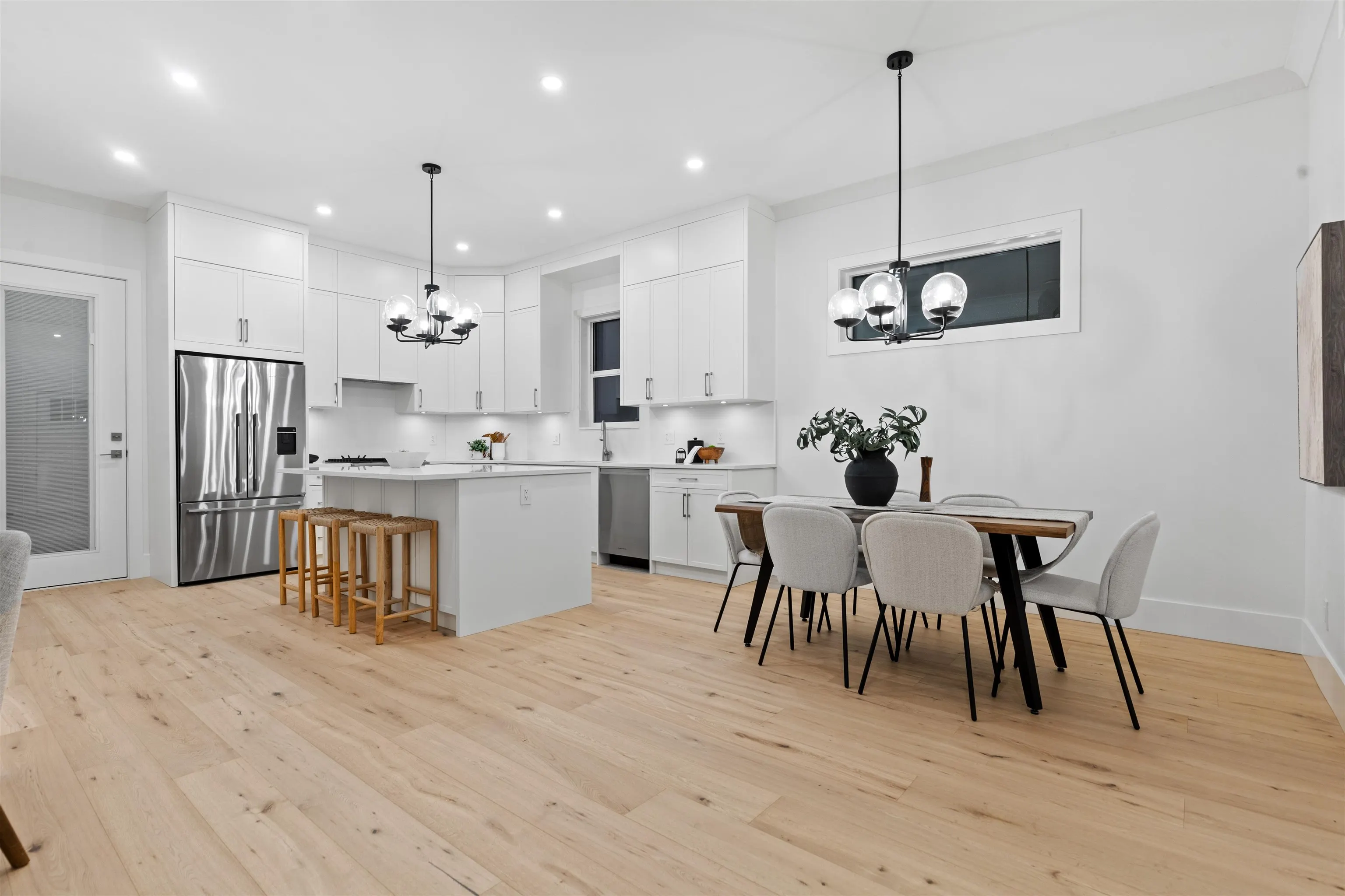 16623 18a Avenue #101