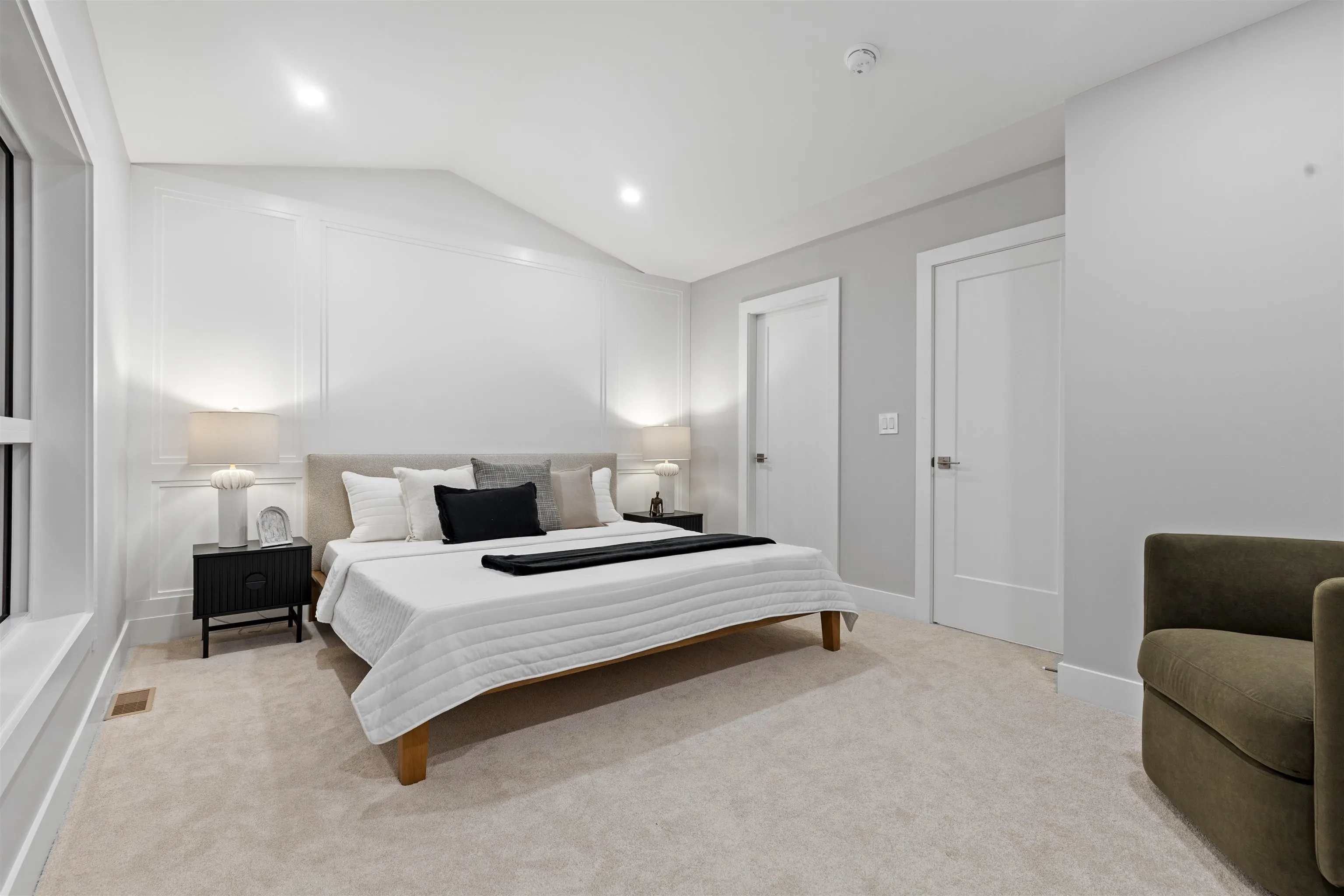 16623 18a Avenue #101