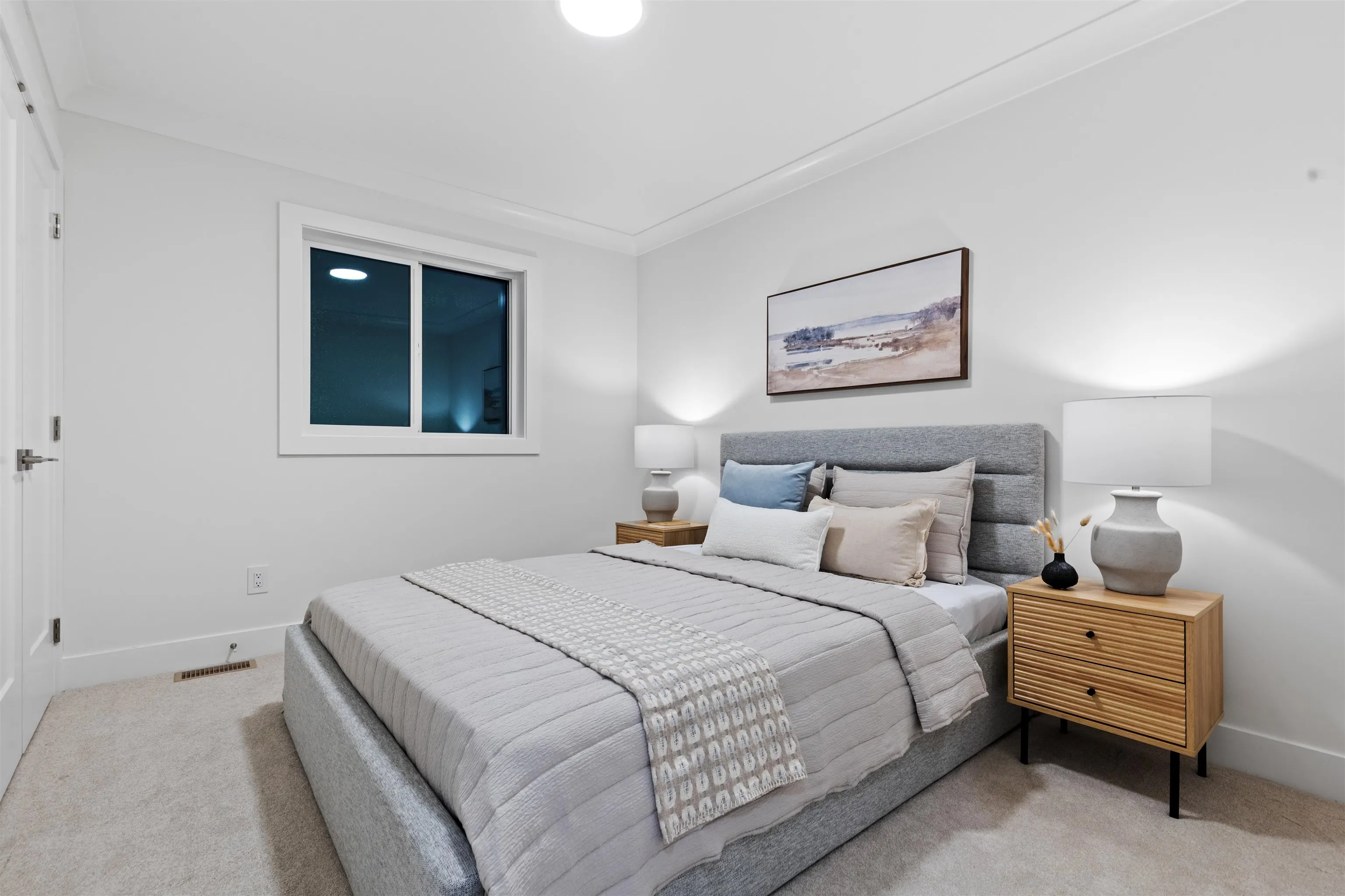 16623 18a Avenue #101