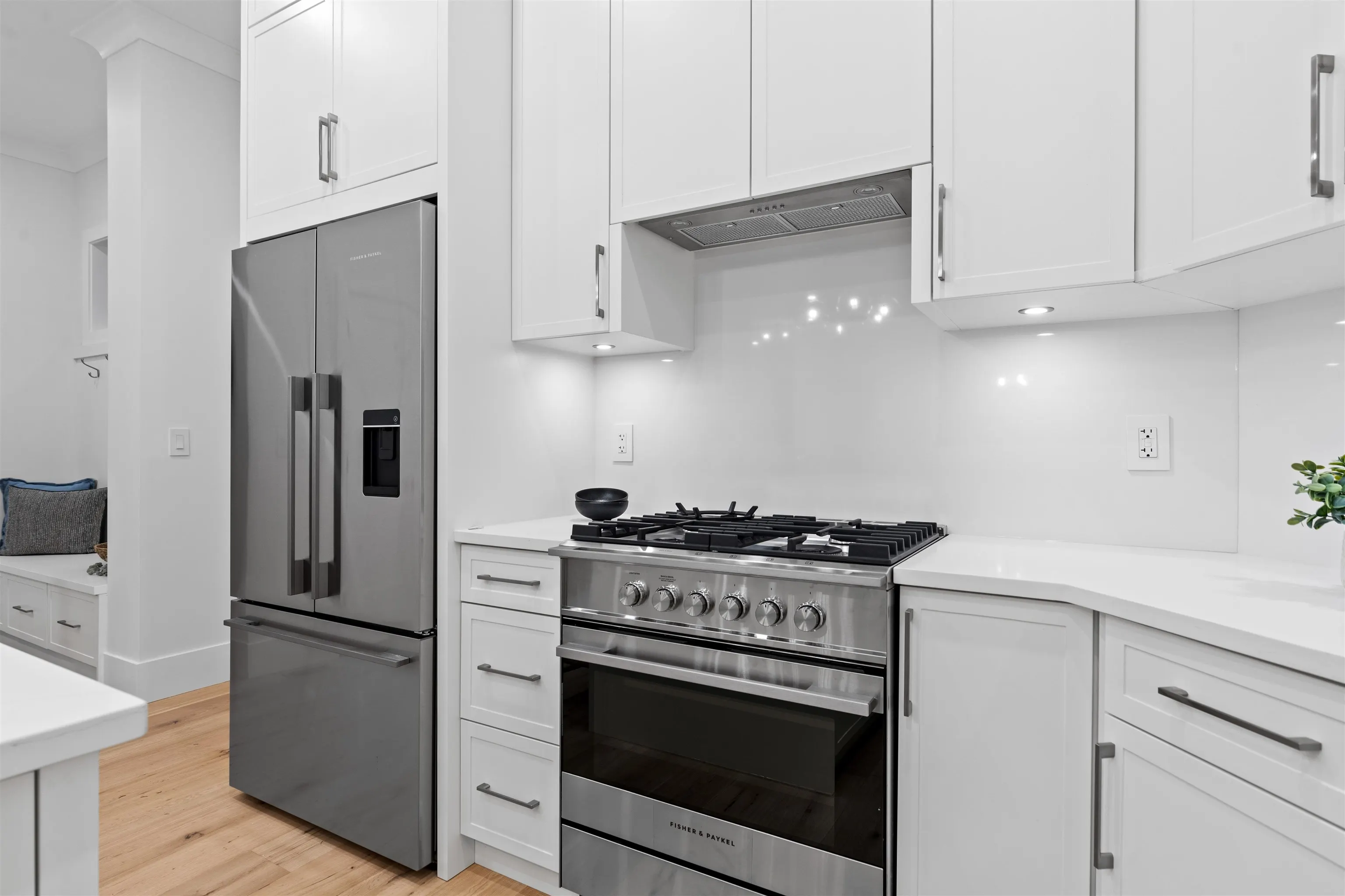 16623 18a Avenue #101