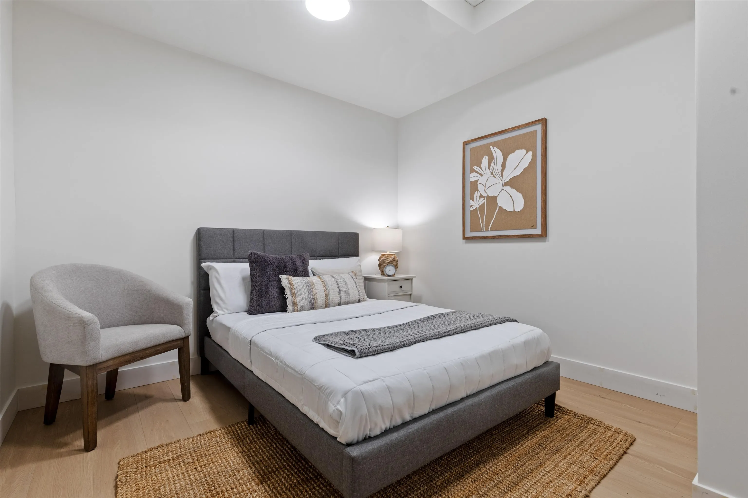 16623 18a Avenue #101
