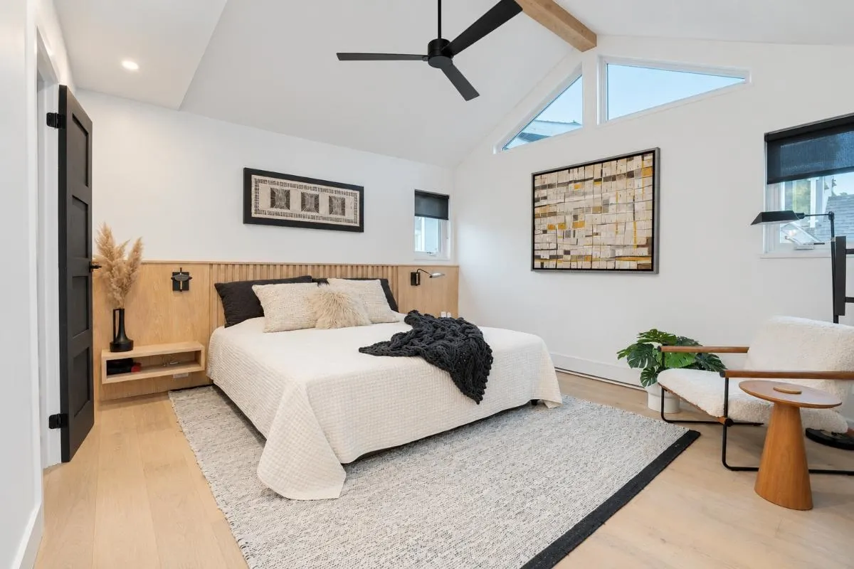 174 W 16th Avenue