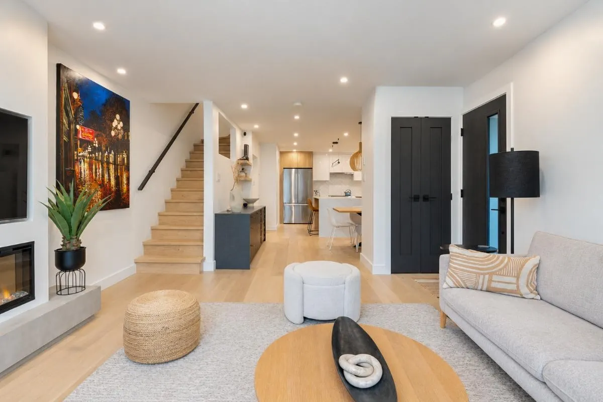 174 W 16th Avenue
