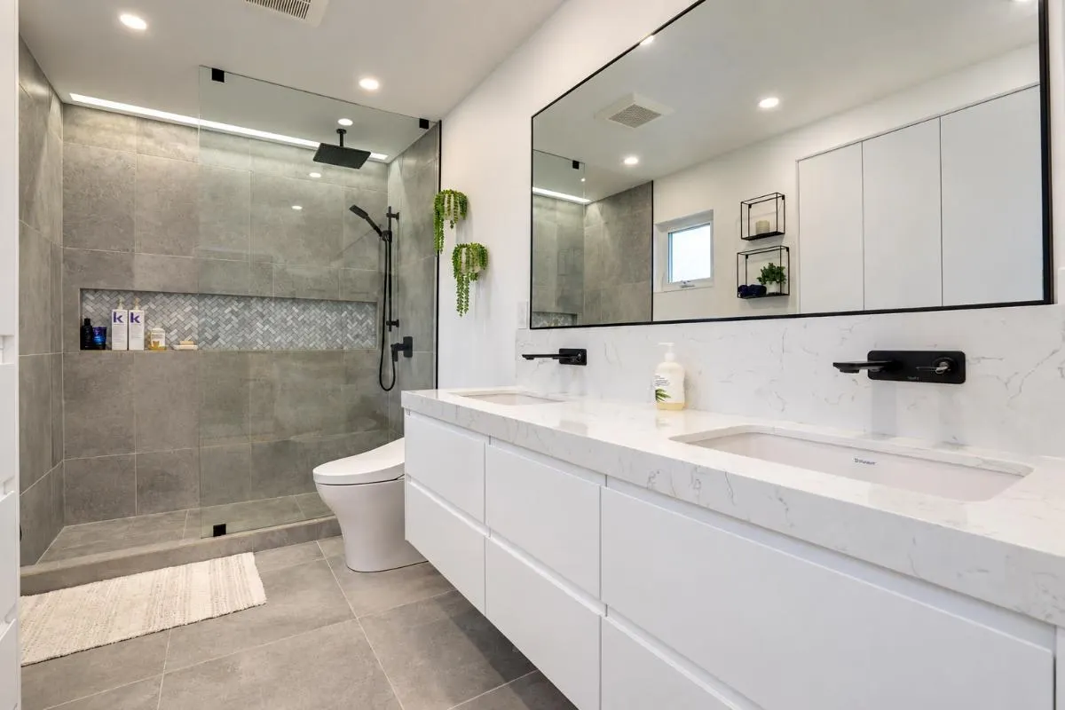 174 W 16th Avenue