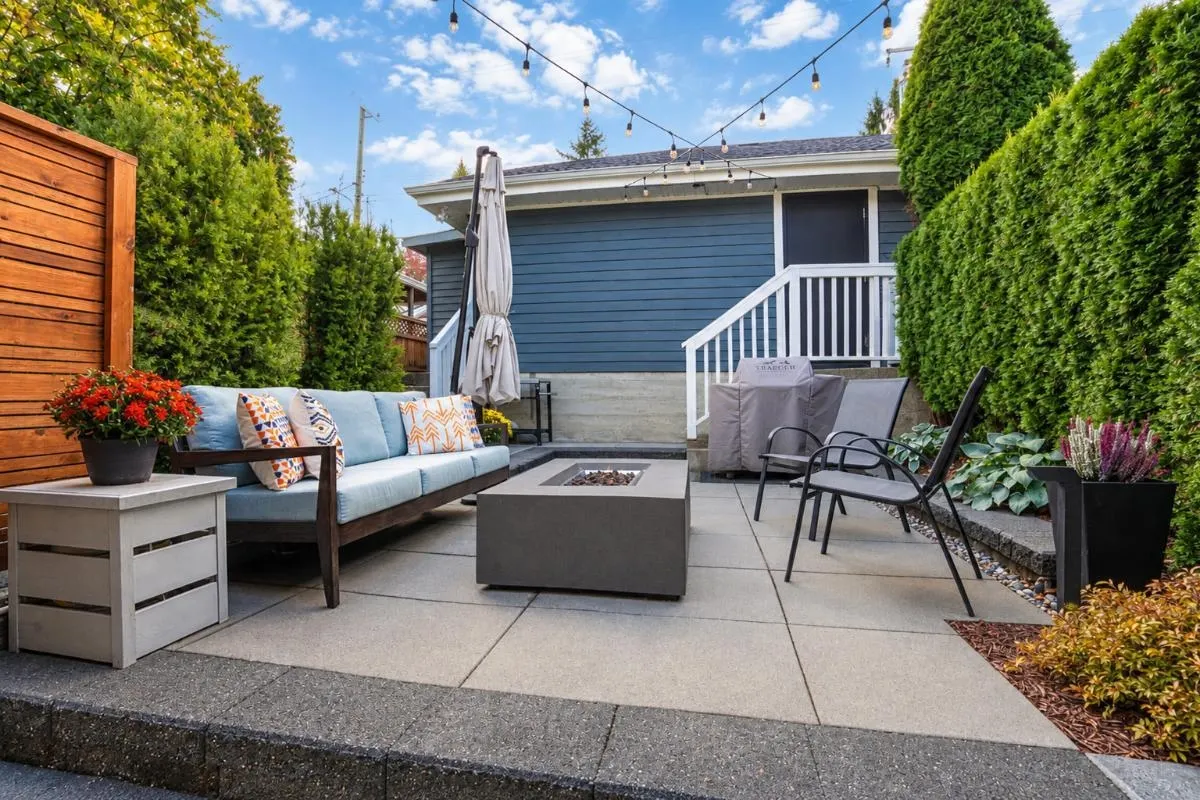 174 W 16th Avenue