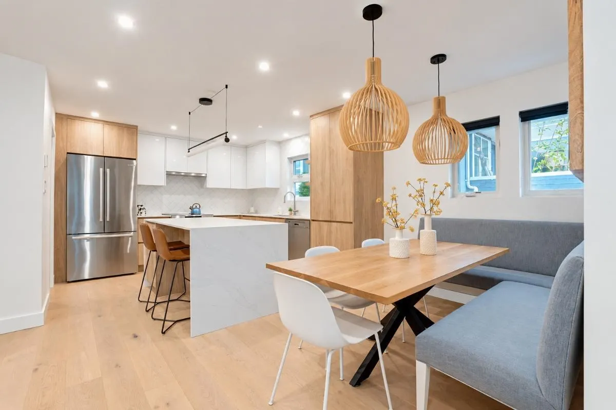 174 W 16th Avenue