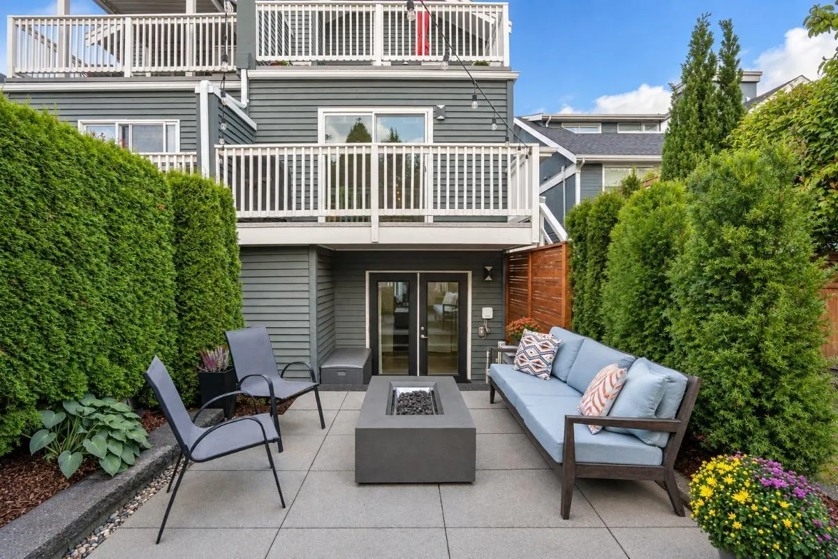 174 W 16th Avenue