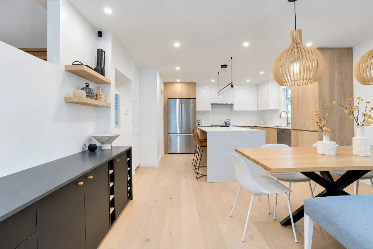 174 W 16th Avenue