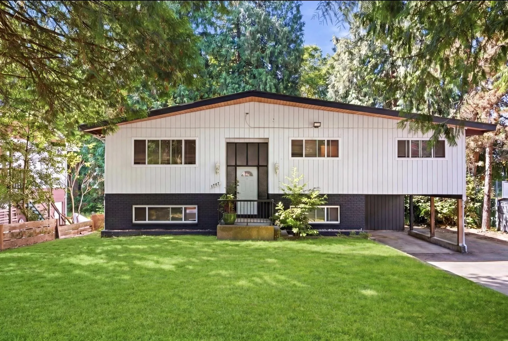 1707 Dempsey Road