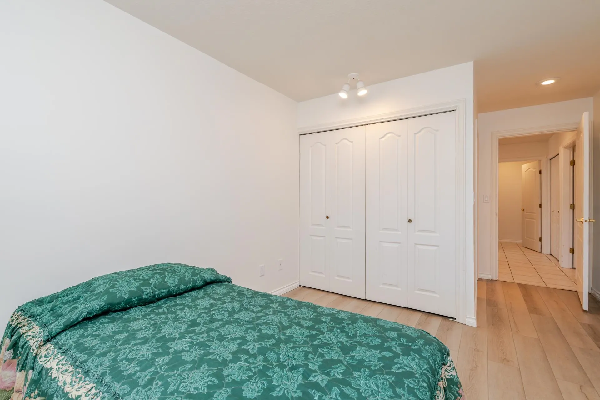 21746 52 Avenue #49