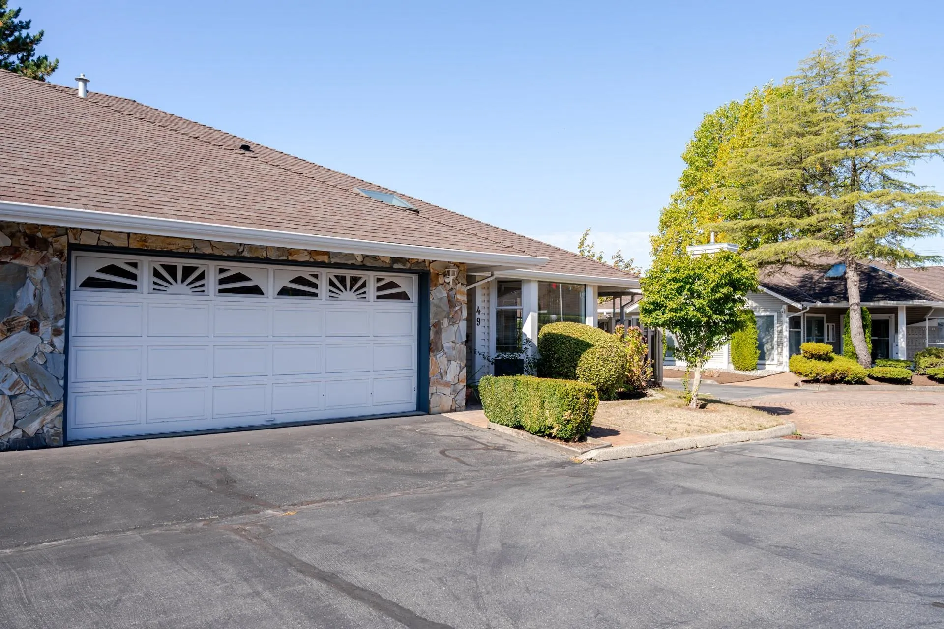 21746 52 Avenue #49