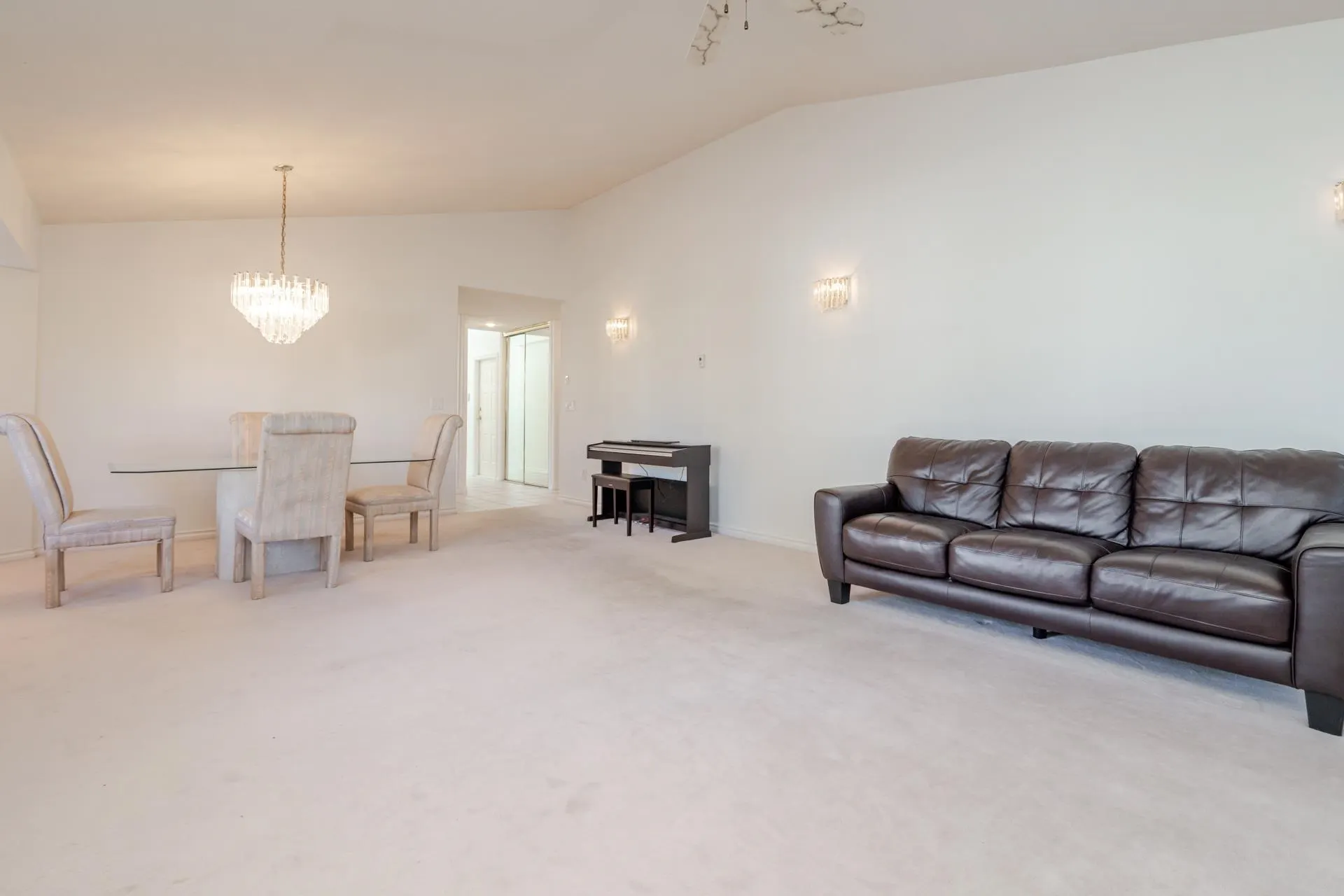 21746 52 Avenue #49