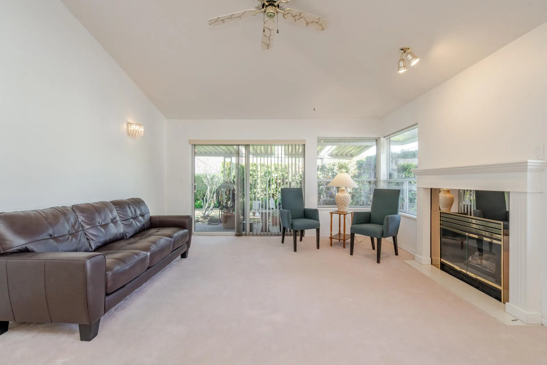 21746 52 Avenue #49