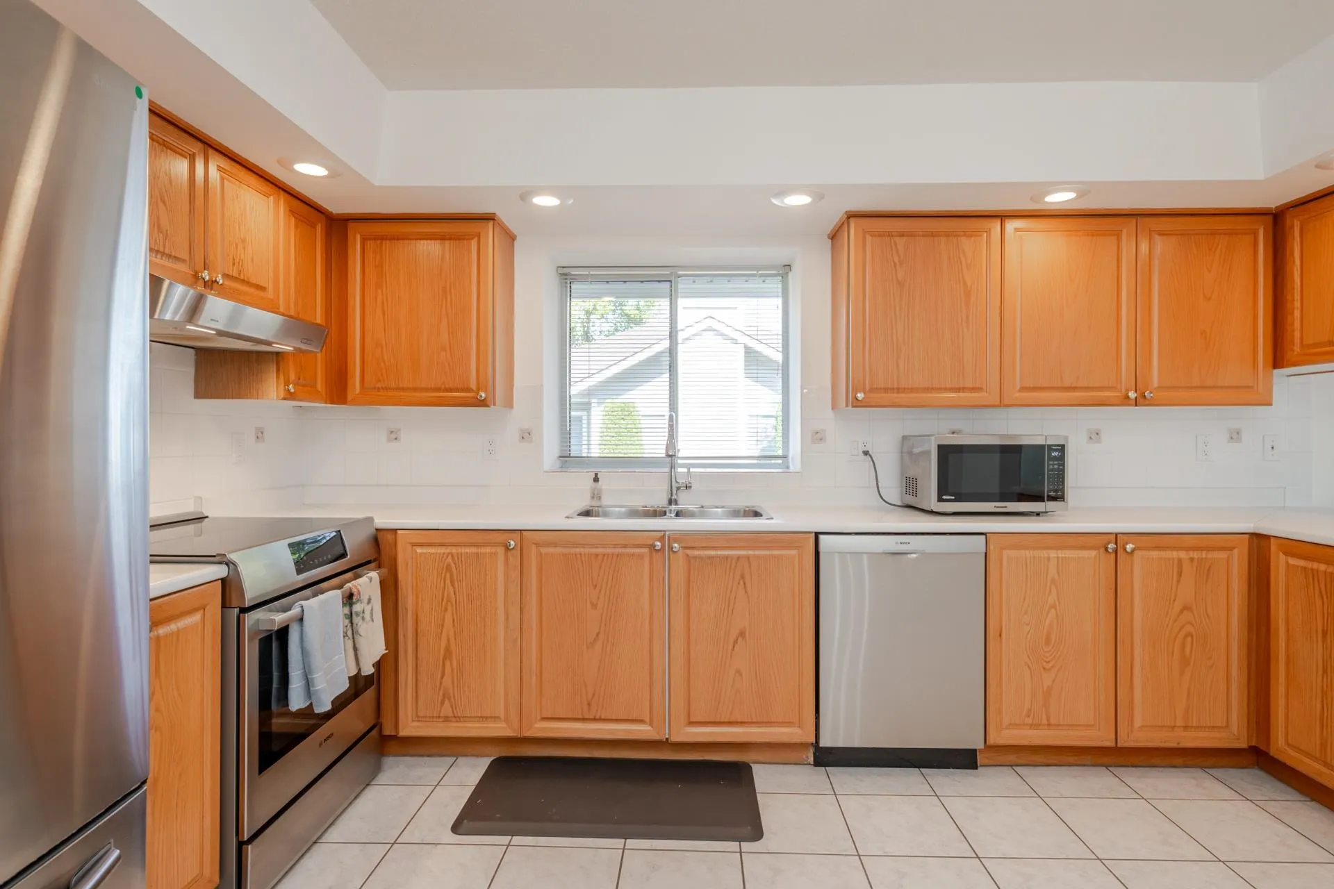 21746 52 Avenue #49