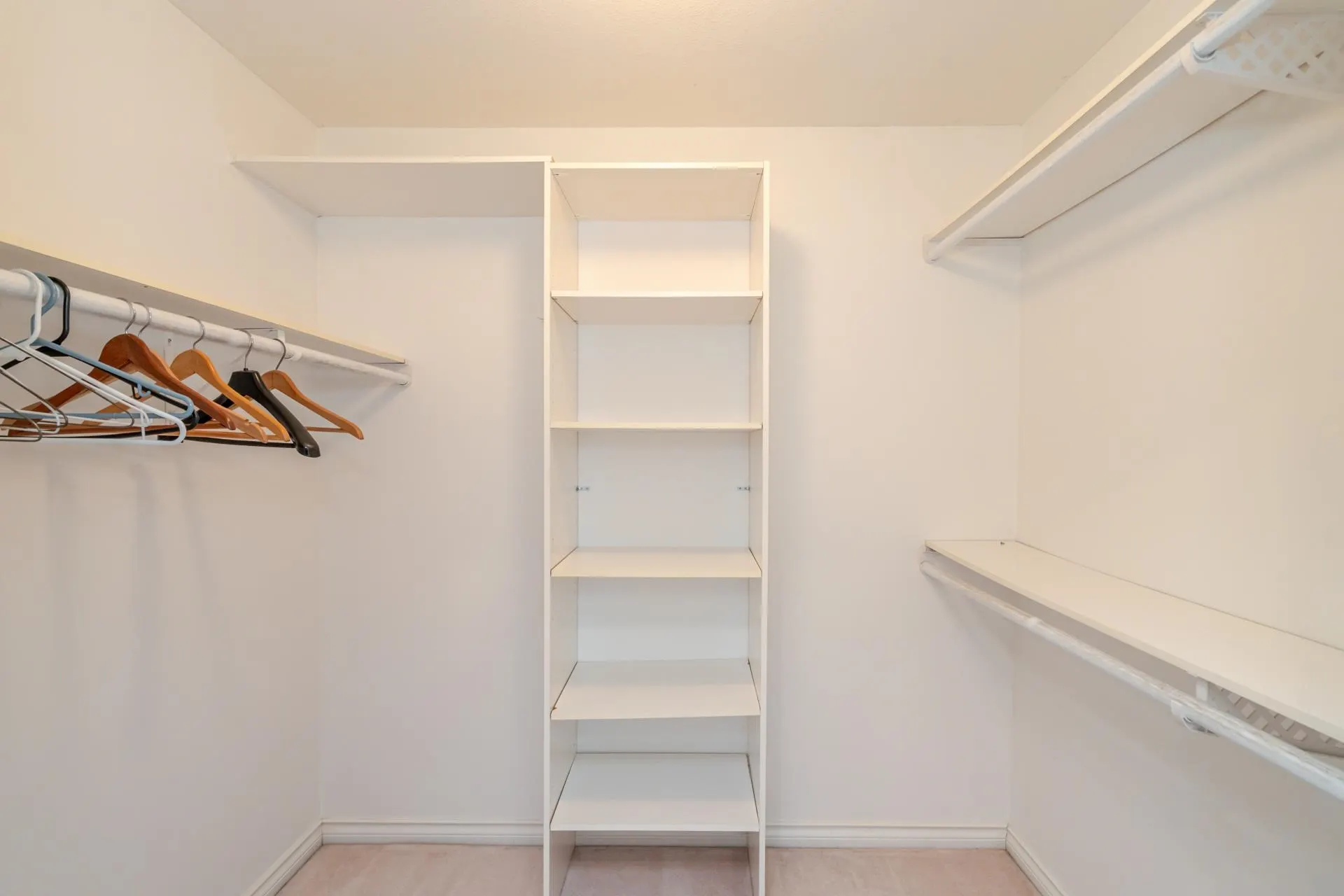 21746 52 Avenue #49