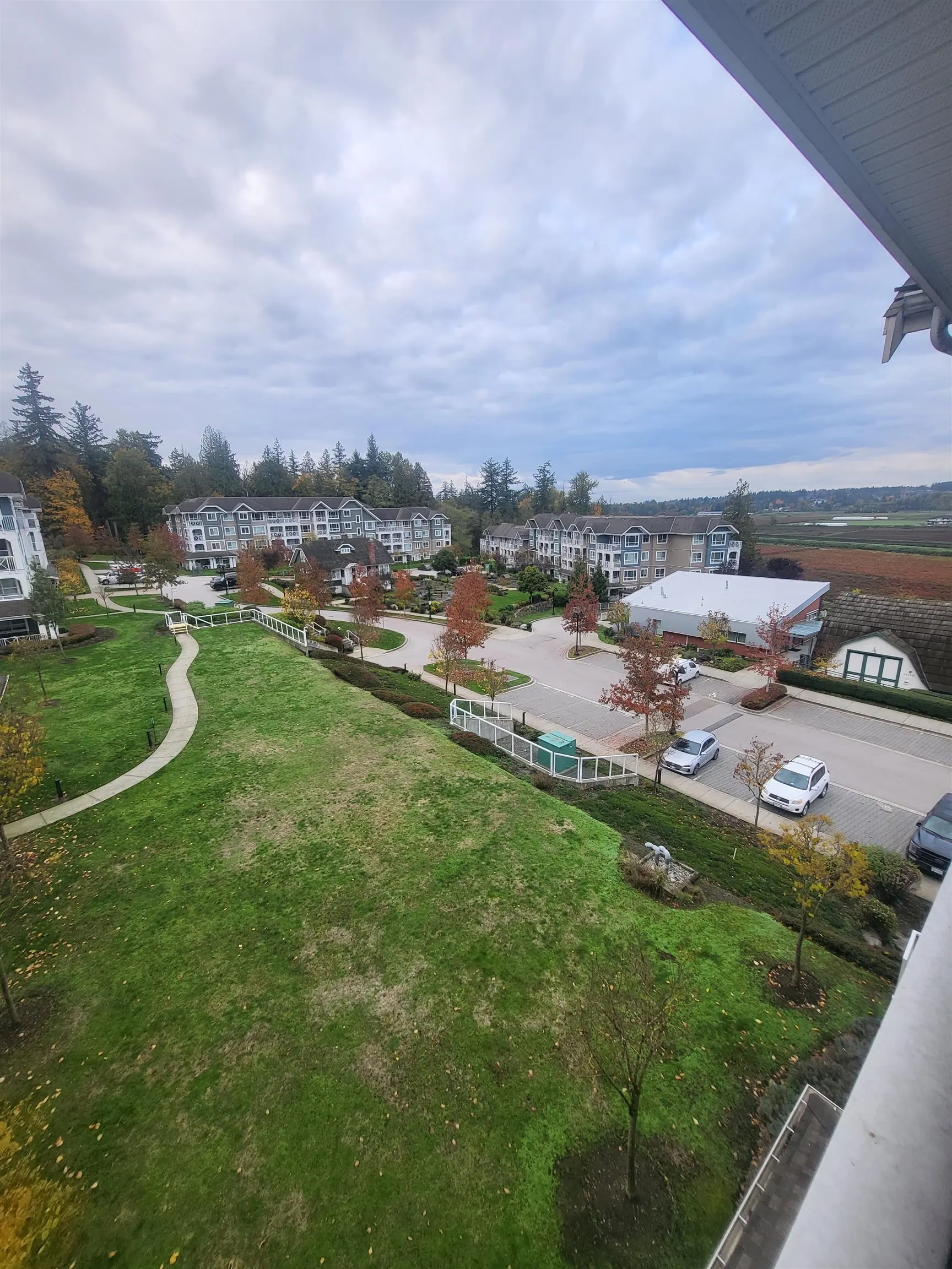 16398 AVENUE 64 Avenue #402