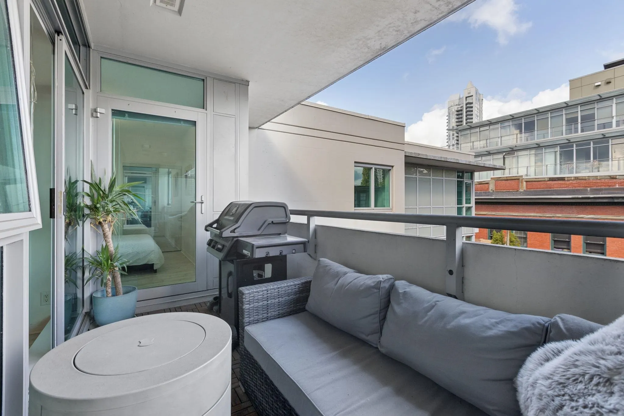 100 E Esplanade #PH 601