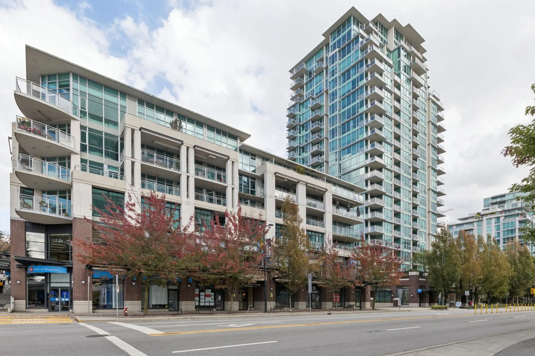 100 E Esplanade #PH 601