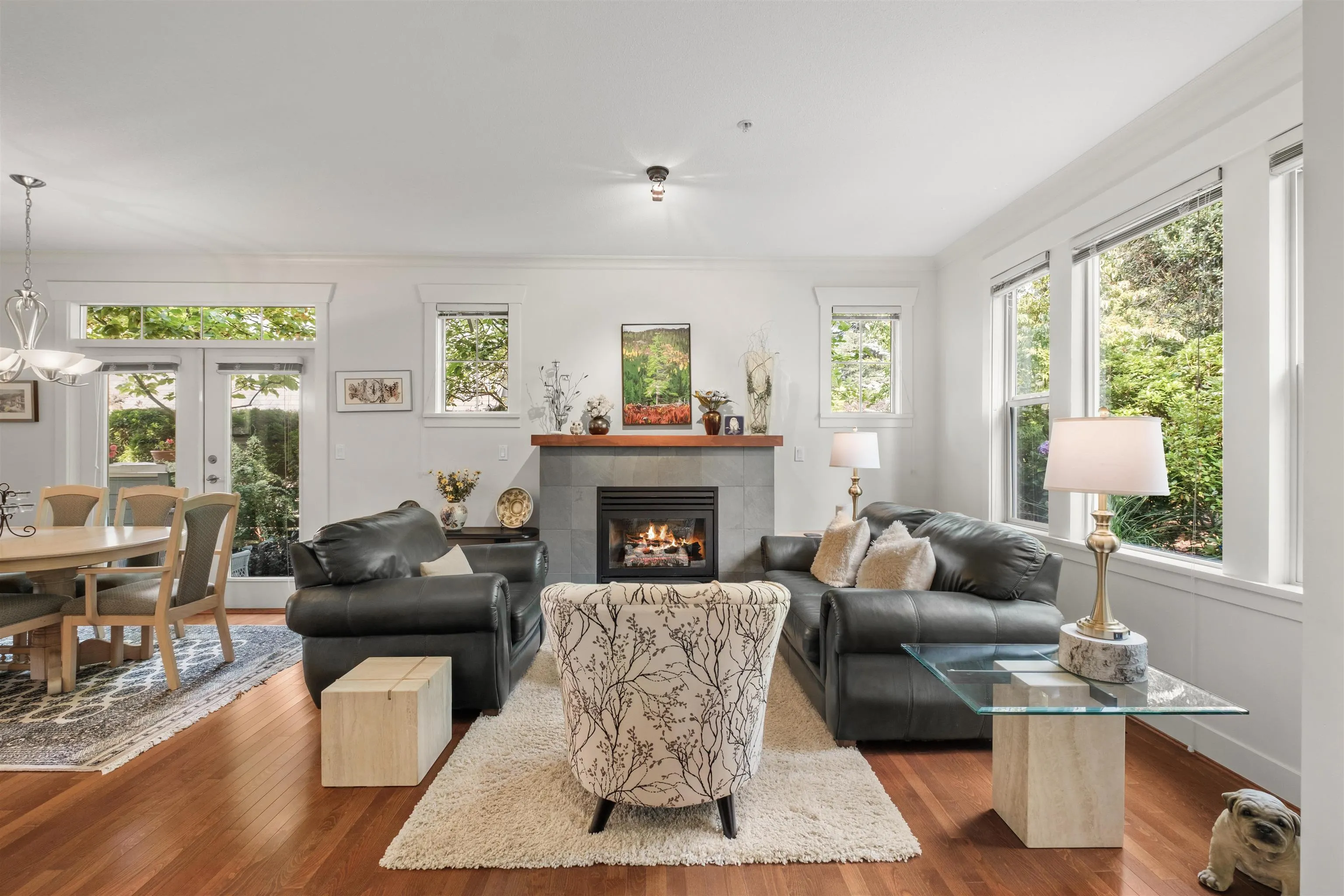 261 E Queens Road